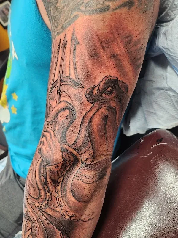 Lucky Bird Tattoo — Tattoo shop in Annapolis